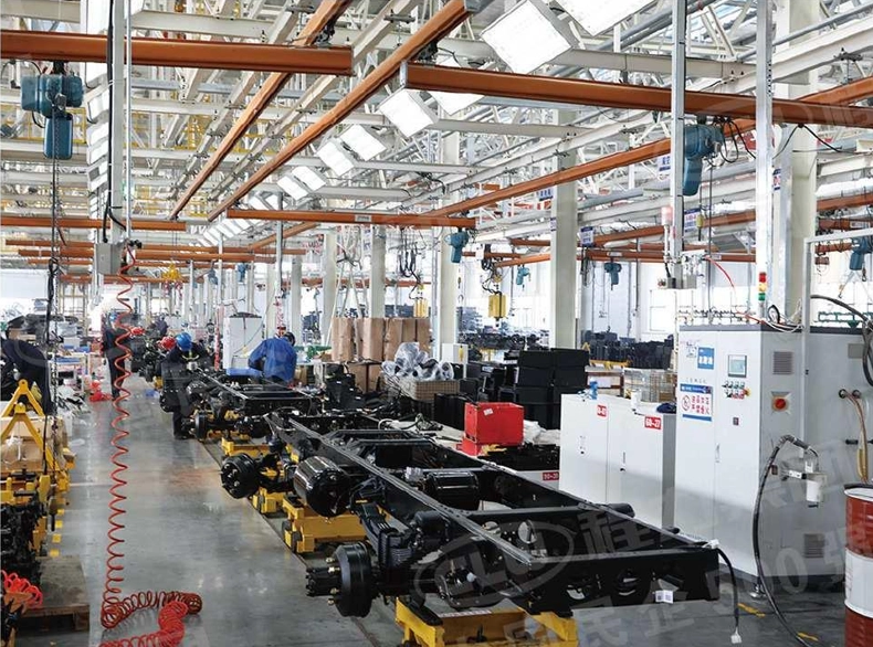 factory-workshop-dump-truck-chassis