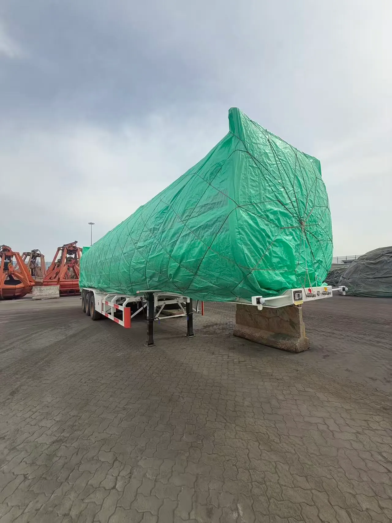 60m³-oil-tanker-trailer-3