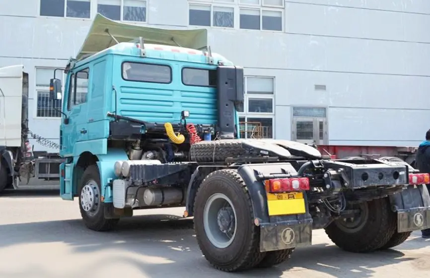 Shacman-F3000-4x2-Tractor-Truck-5