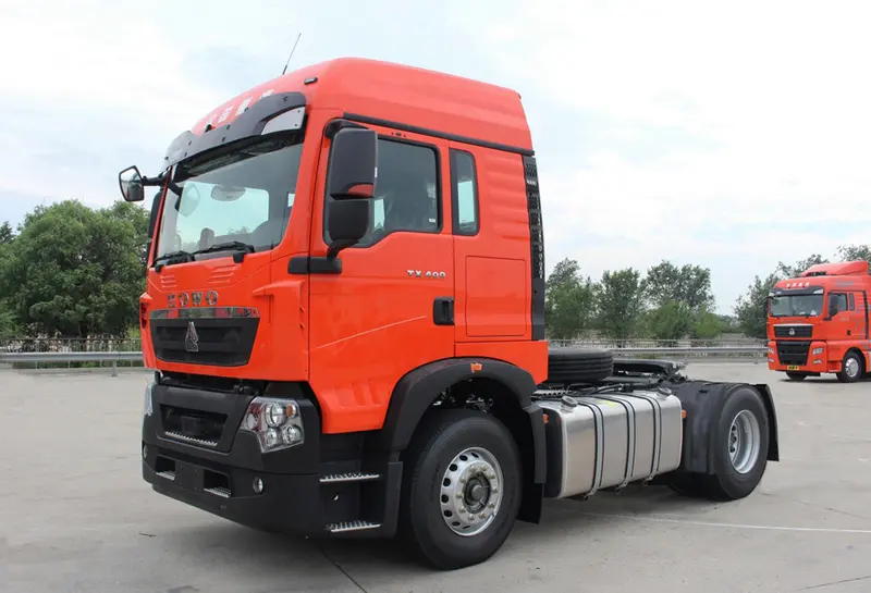 sinotruk-howo-7-4x2-tractor-truck-1