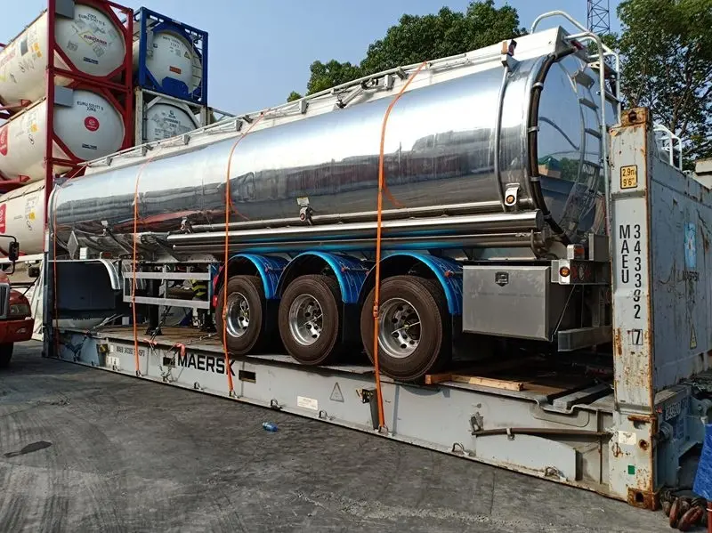 tri-axle-aluminum-tanker-trailers-chile-02
